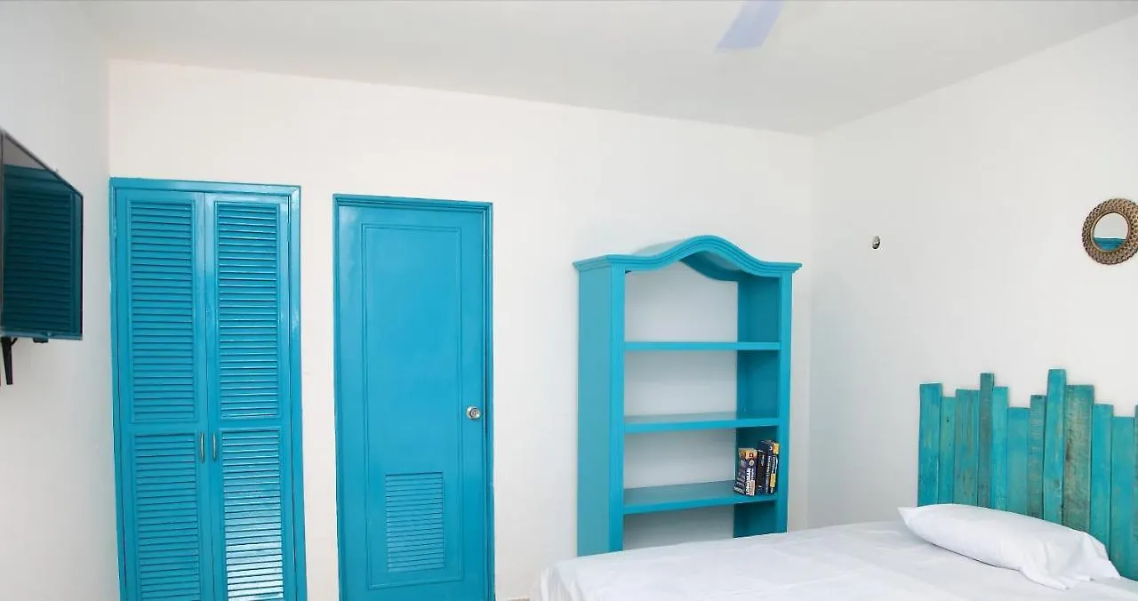 קוזומל Casa Calido Hotel בית אירוח